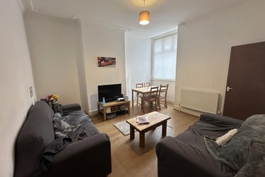 4 bed house, Landcross Road, Fallowfield, Manchester, M146NA - Image 2